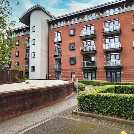 Apartamento Stylish 2-Bed Flat With Balcony, 10Mins To Nec & Airport Free Parking Solihull Exterior foto